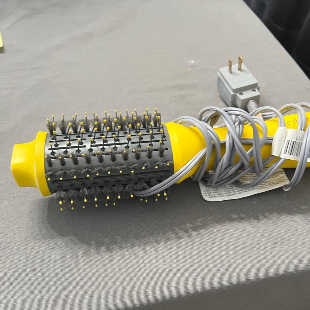 Drybar Blow-dryer Brush